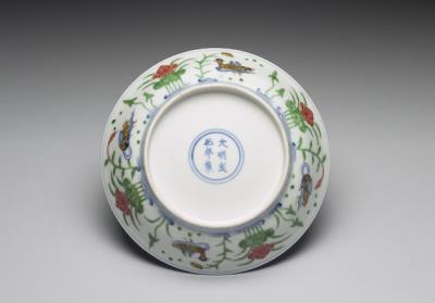 图片[3]-Dish with mandarin ducks in a lotus pond in wucai painted enamels, Ming dynasty, Chenghua reign, 1465-1487-China Archive